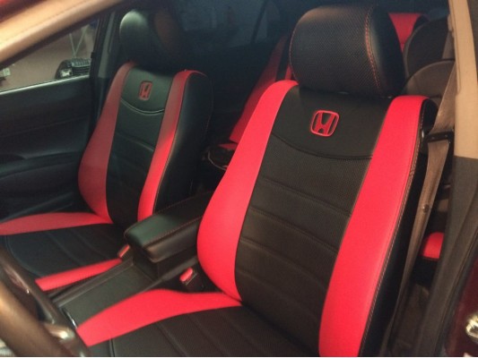 Авточехлы на Honda Civic 8 4D