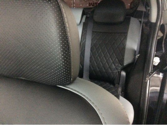 Авточехлы на Peugeot 4007