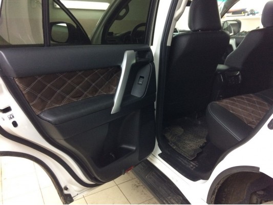 Перетяжка дверных карт